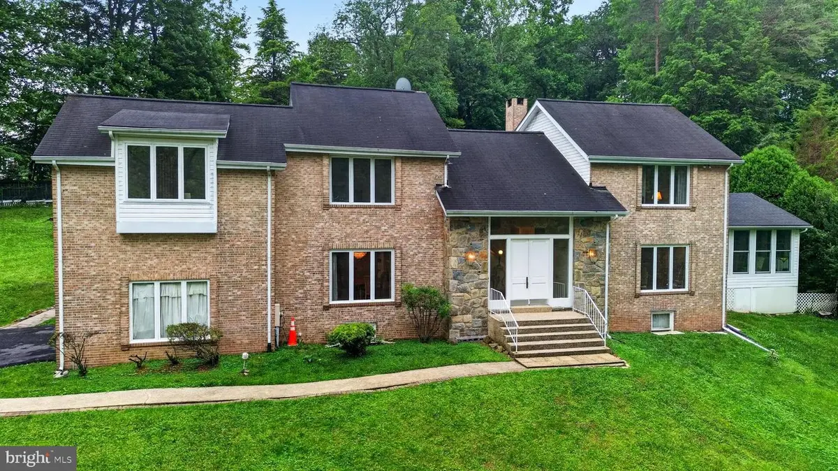 10320 Glen Rd, Potomac, MD 20854 - #1