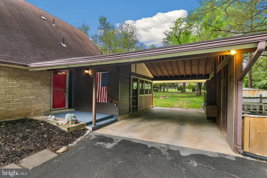 3328 Gold Mine Rd, Brookeville, MD 20833 - #3