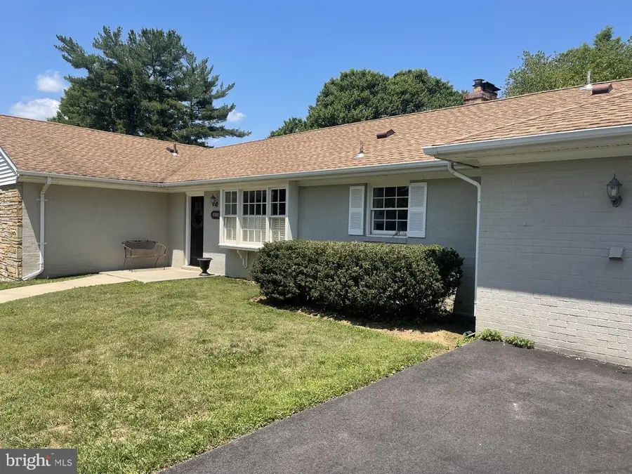 17512 Princess Anne Dr, Olney, MD 20832 - #3