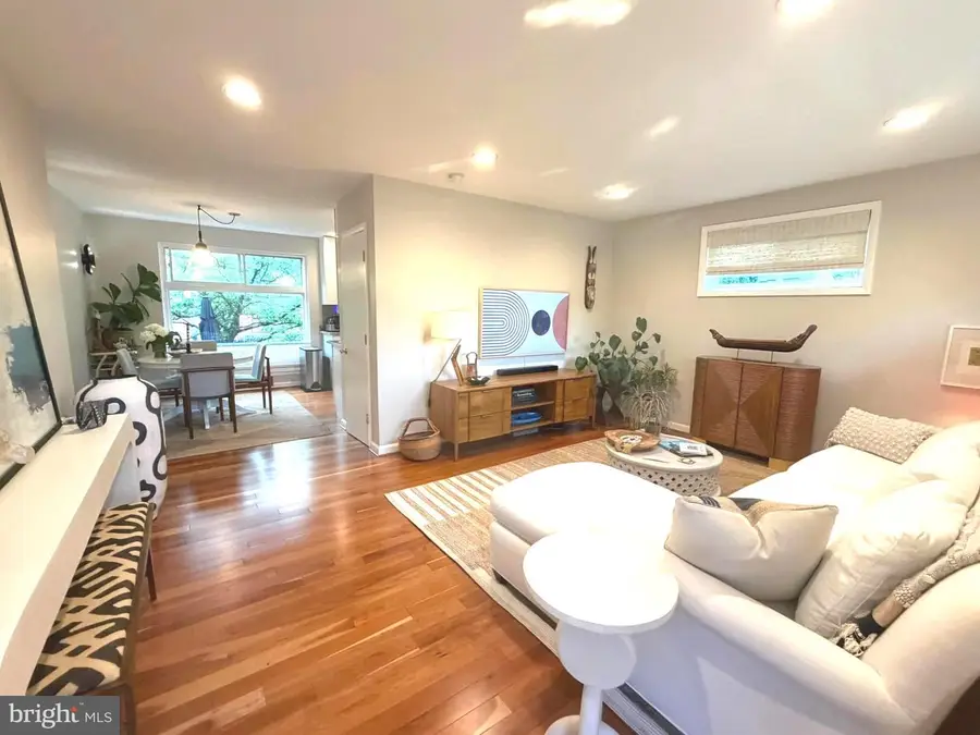 2921 Kingswell Ct, Silver Spring, MD 20902 - #2