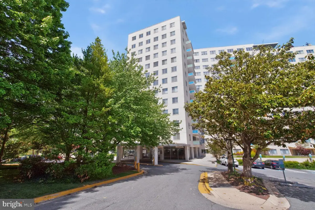 10201 Grosvenor Pl #720, Rockville, MD 20852 - #1