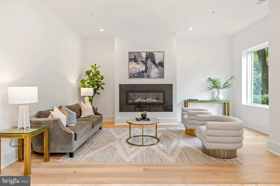 8609 Woodbrook Ln, Chevy Chase, MD 20815 - #3
