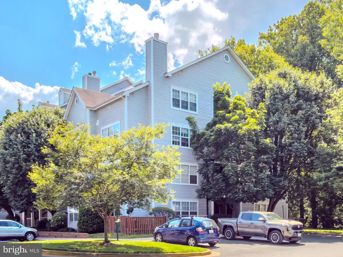 18520 Boysenberry Dr #166, Gaithersburg, MD 20879 - #1