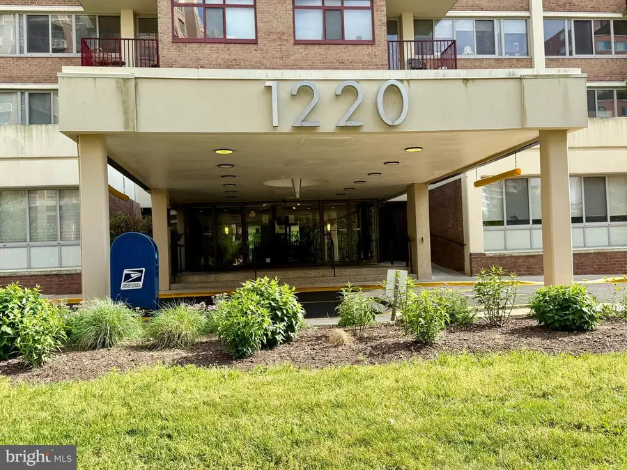 1220 Blair Mill Rd #905, Silver Spring, MD 20910 - #3