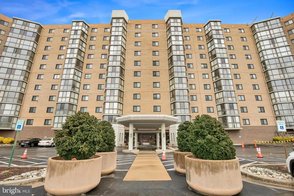 3330 N Leisure World Blvd #5-102, Silver Spring, MD 20906 - #1