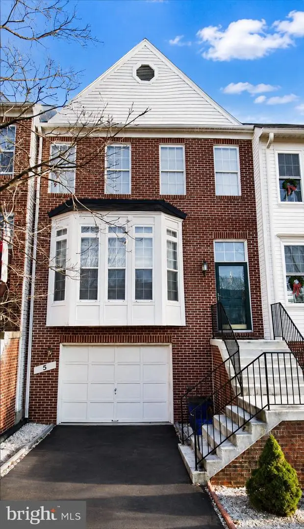 5 Battery Bend Ct, Montgomery Village, MD 20886 - #1