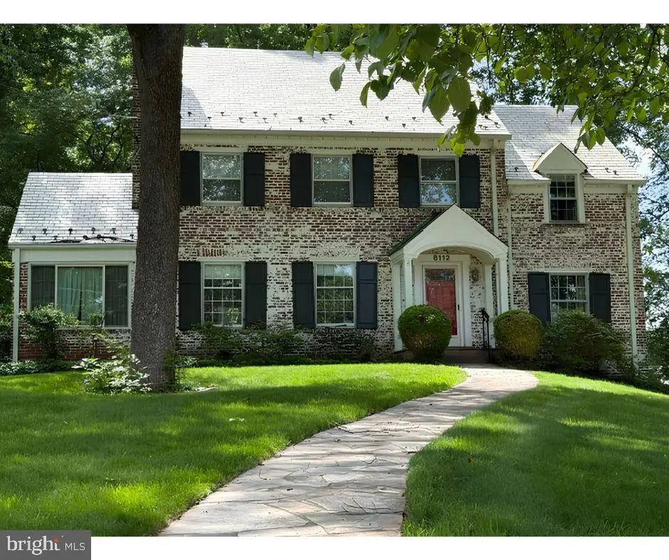 8112 Rayburn Rd, Bethesda, MD 20817 - #1