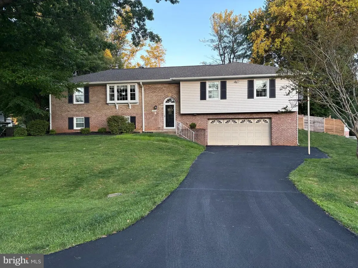 17617 Prince Edward Dr, Olney, MD 20832 - #1