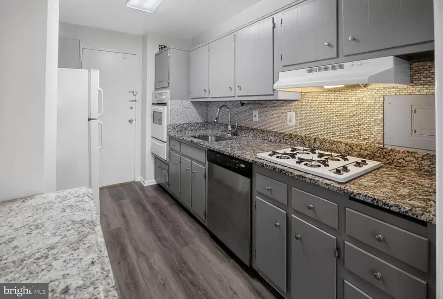 10401 Grosvenor Pl #406, Rockville, MD 20852 - #3
