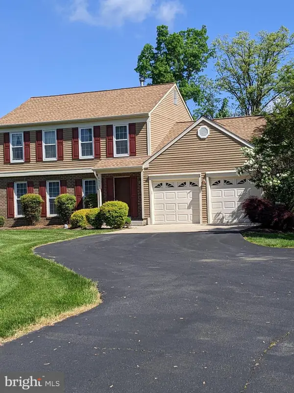 8609 Aqueduct, POTOMAC, MD 20854