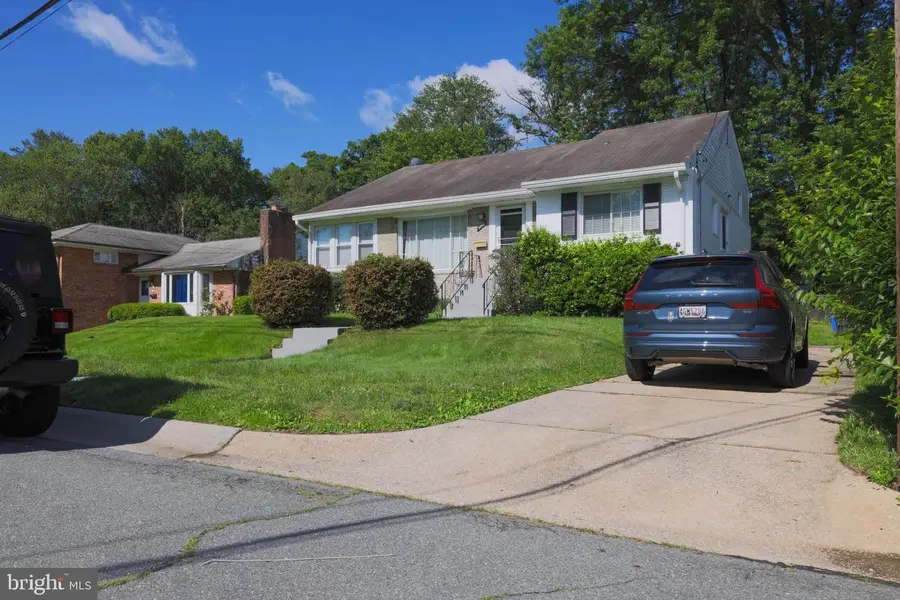 9200 Chanute Dr, Bethesda, MD 20814 - #3