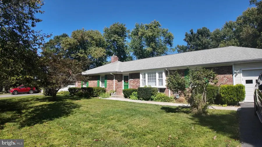 17520 Princess Anne Dr, Olney, MD 20832 - #2