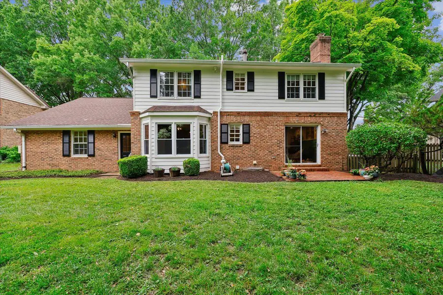 16 Fairwood Ct, Rockville, MD 20850 - #2