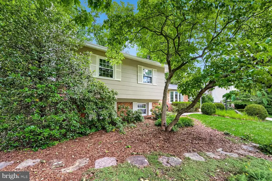 852 Diamond Dr, Gaithersburg, MD 20878 - #2