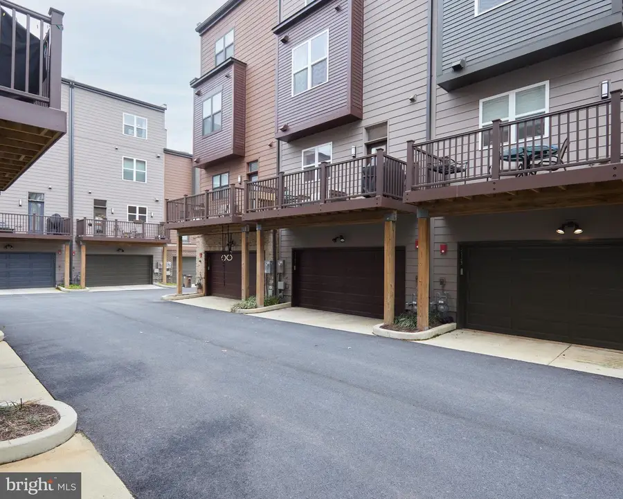 3541 Bellflower Ln, Rockville, MD 20852 - #2