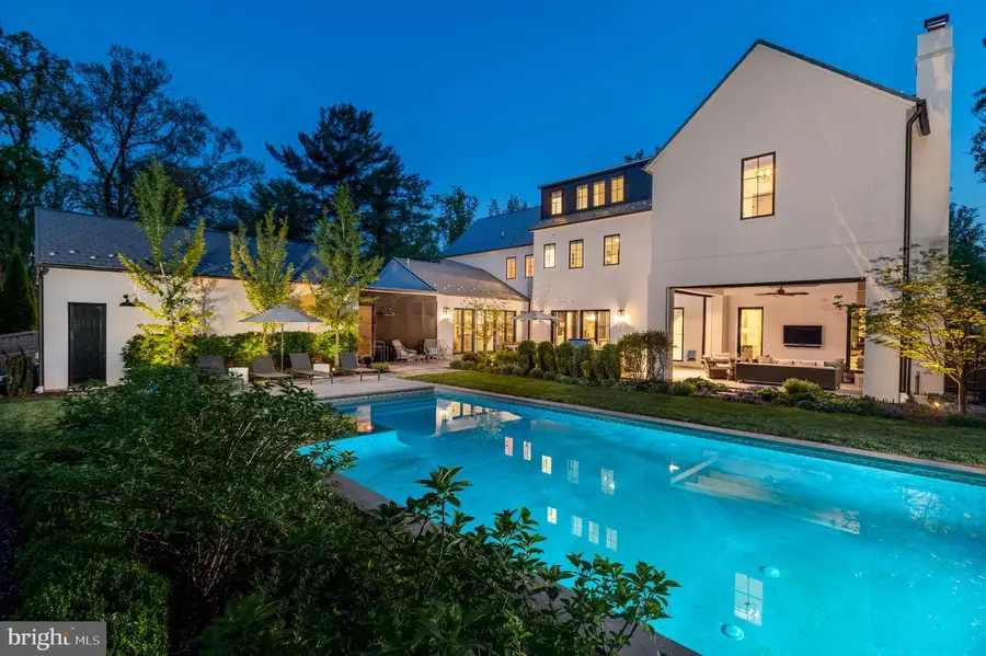 7101 Longwood Dr, Bethesda, MD 20817 - #2