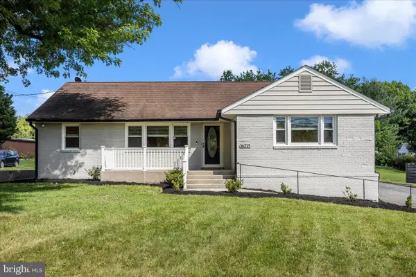 16215 Redland Rd, ROCKVILLE, MD 20855