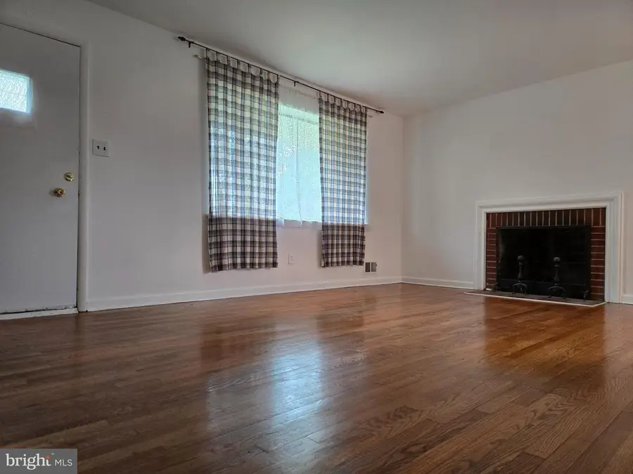 1802 Alberti Dr, Silver Spring, MD 20902 - #2