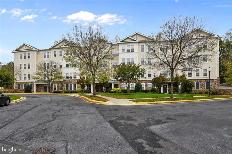 311 High Gables Dr #101, Gaithersburg, MD 20878 - #2