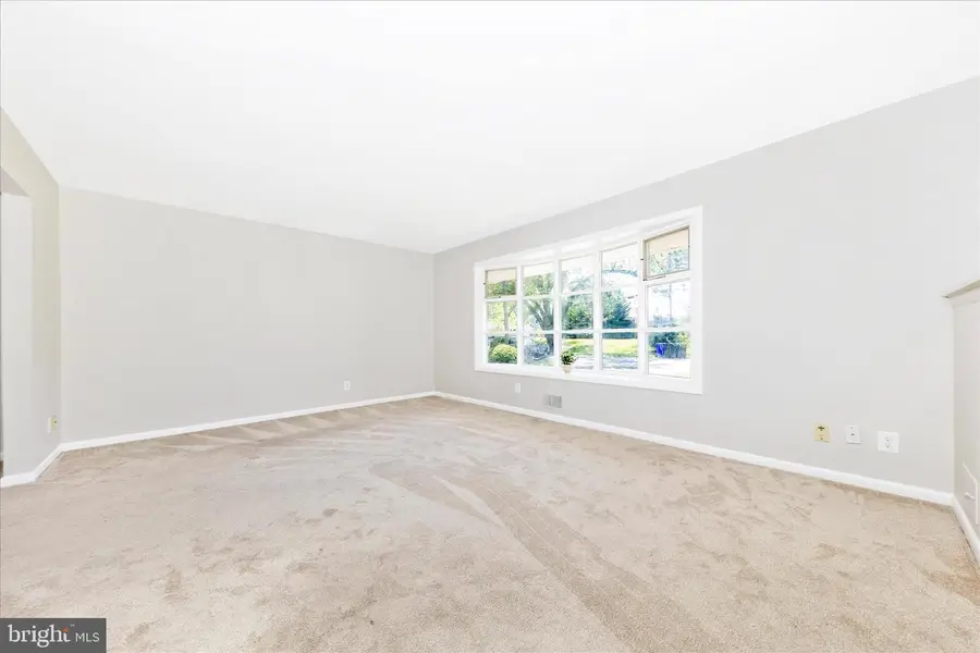 11813 Renick Ln, Silver Spring, MD 20904 - #3