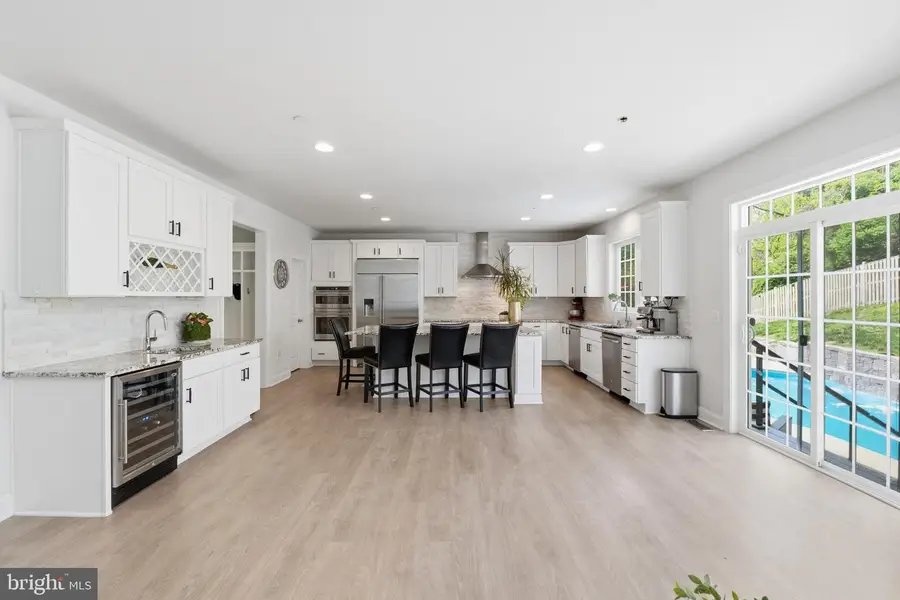 11801 Dinwiddie Dr, Rockville, MD 20852 - #3