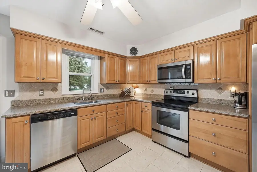 26714 Howard Chapel Dr, Damascus, MD 20872 - #3
