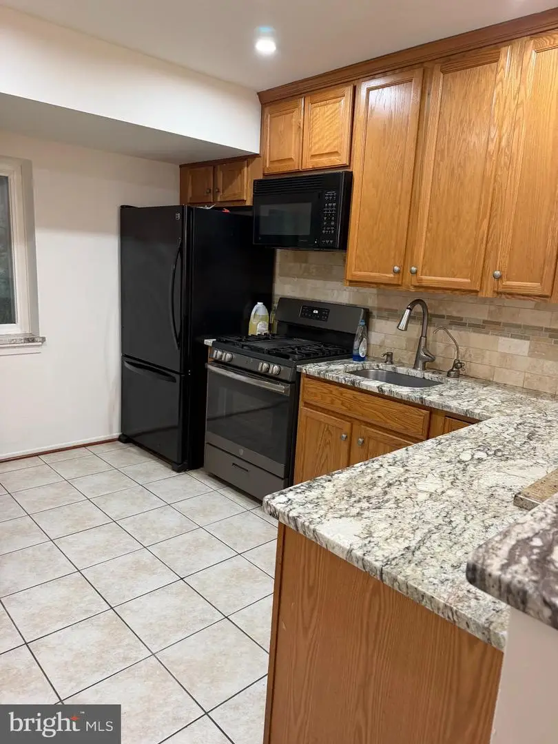 19437 Brassie Pl #302, Montgomery Village, MD 20886 - #3