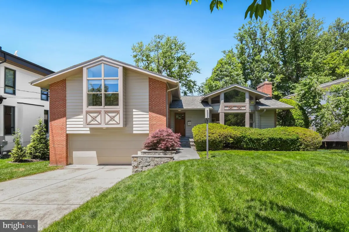 5829 Marbury Rd, Bethesda, MD 20817 - #1