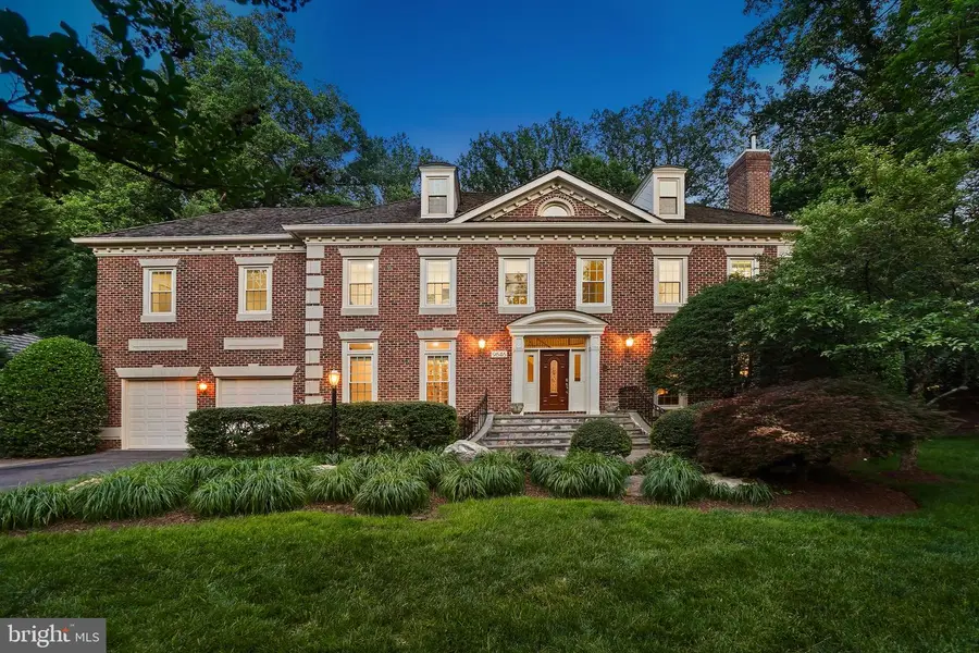 9646 Eagle Ridge Dr, Bethesda, MD 20817 - #2
