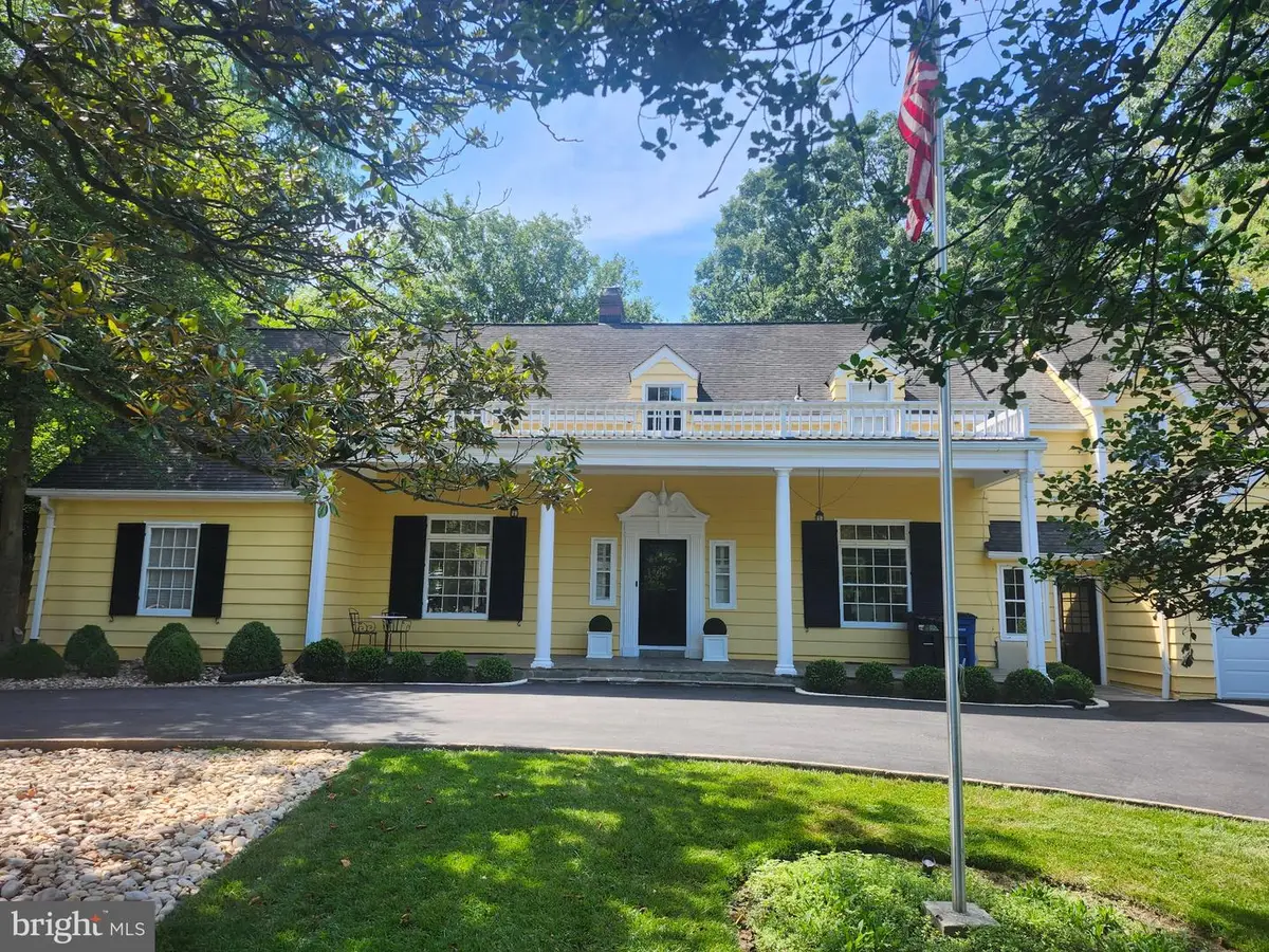 3610-3610 East West Hwy, Chevy Chase, MD 20815 - #1