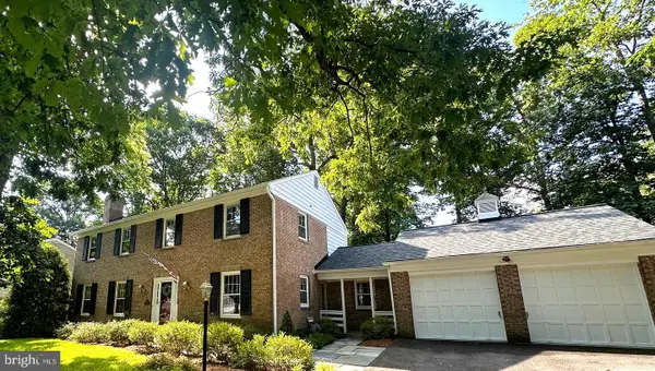 8700 Camille Dr, POTOMAC, MD 20854