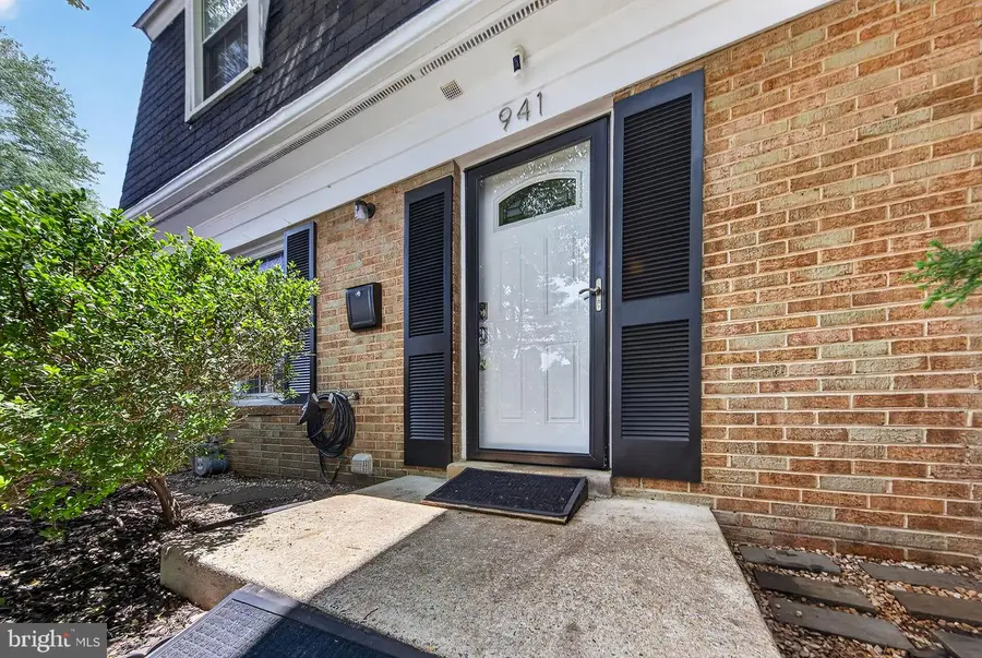 941 Paulsboro Dr, Rockville, MD 20850 - #3