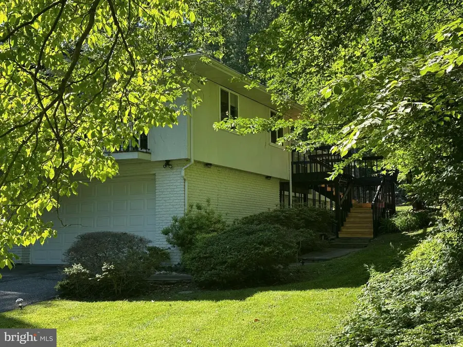 6900 Heatherhill Rd, Bethesda, MD 20817 - #3
