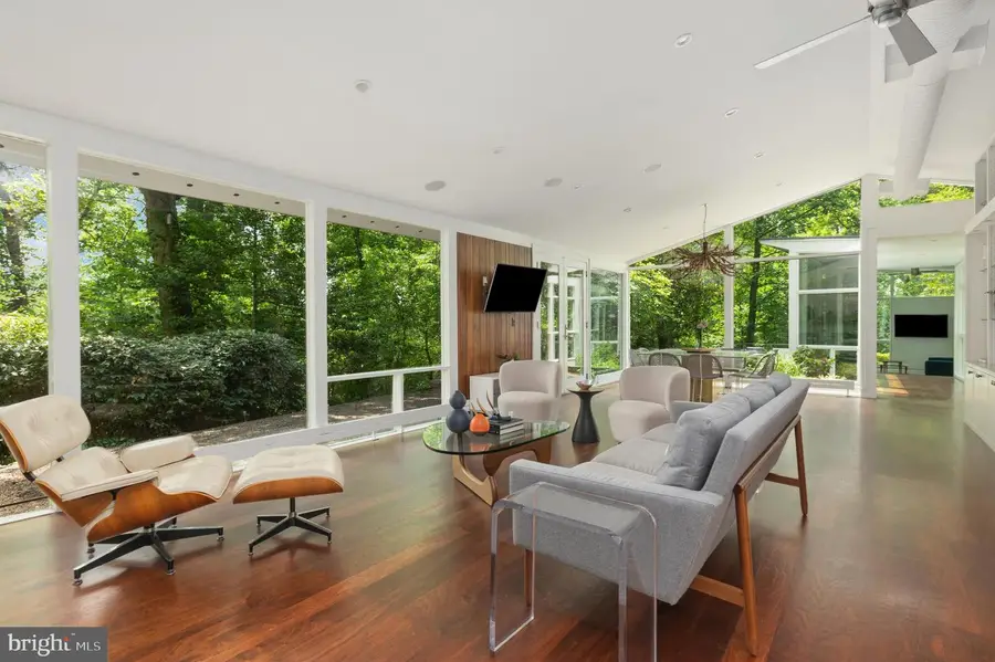 7201 Broxburn Dr, Bethesda, MD 20817 - #3