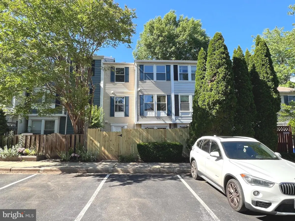 48 Whitechurch Ct, Germantown, MD 20874 - #1