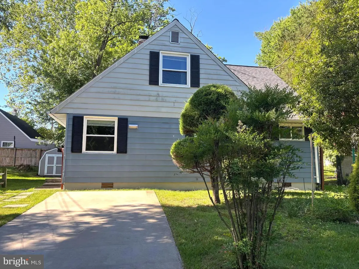 5702 Denfield Rd, Rockville, MD 20851 - #1
