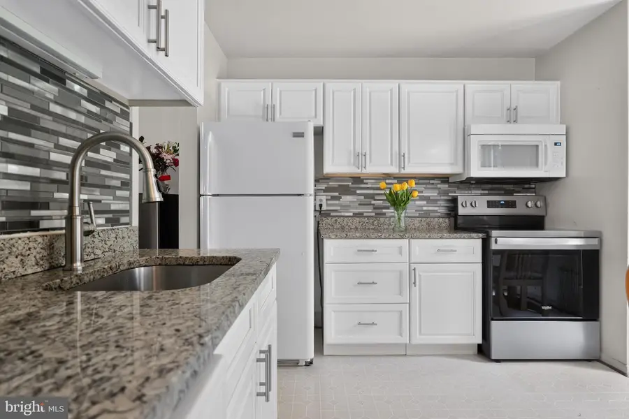 7871 Briardale Ter, Rockville, MD 20855 - #2