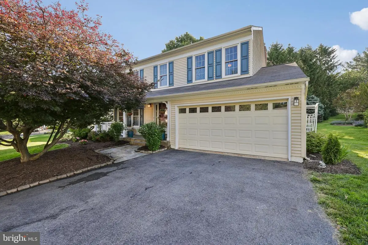 16013 Mills Orchard Dr, Gaithersburg, MD 20878 - #1
