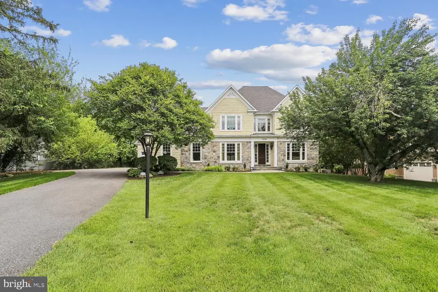 11736 Gainsborough Rd, Potomac, MD 20854 - #3