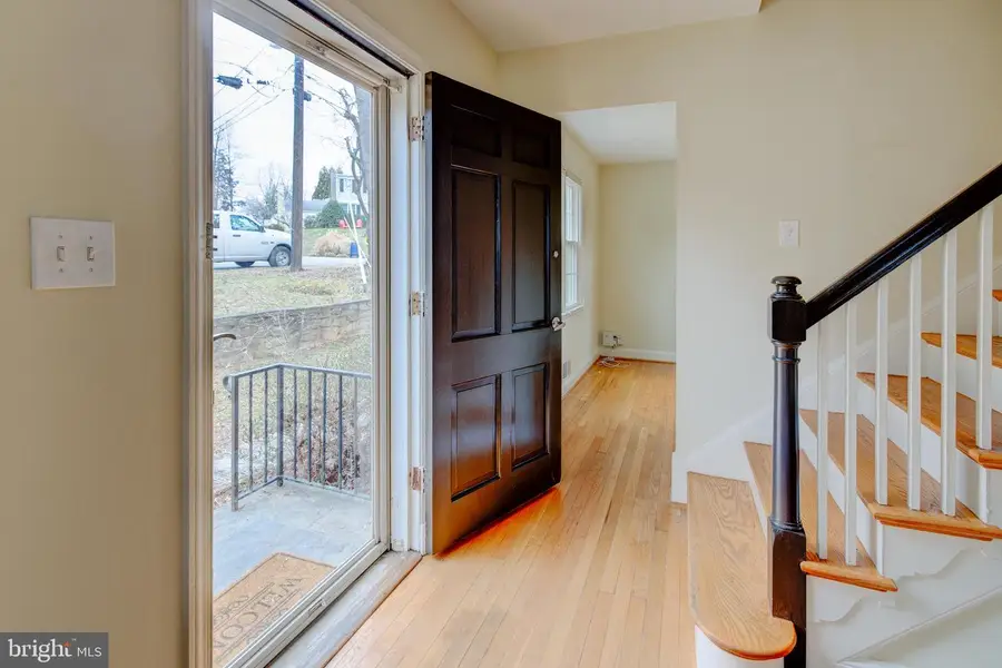 5214 Danbury Rd, Bethesda, MD 20814 - #2