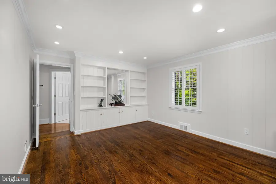 8015 Glendale Rd, Chevy Chase, MD 20815 - #3