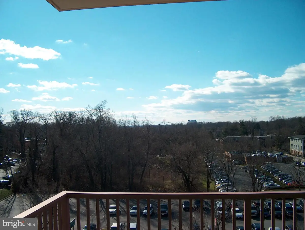 118 Monroe St #701, Rockville, MD 20850 - #1