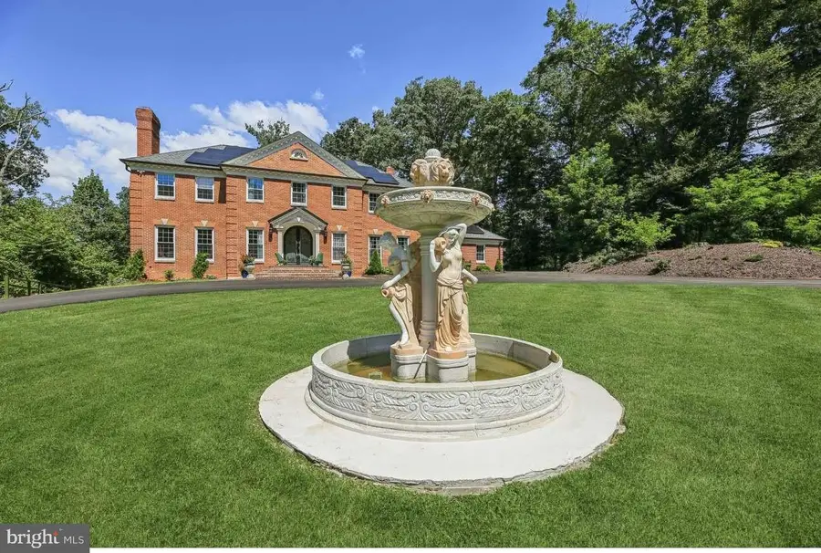 10900 Tara Rd, Rockville, MD 20854 - #3