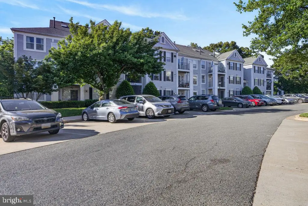 10021 Vanderbilt Cir #2, Rockville, MD 20850 - #1