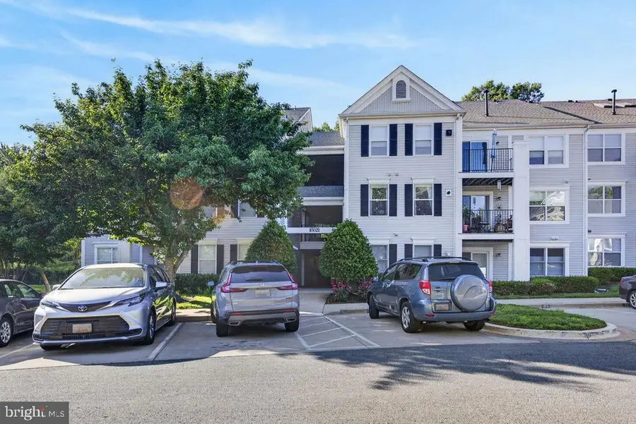 10021 Vanderbilt Cir #2, Rockville, MD 20850 - #3