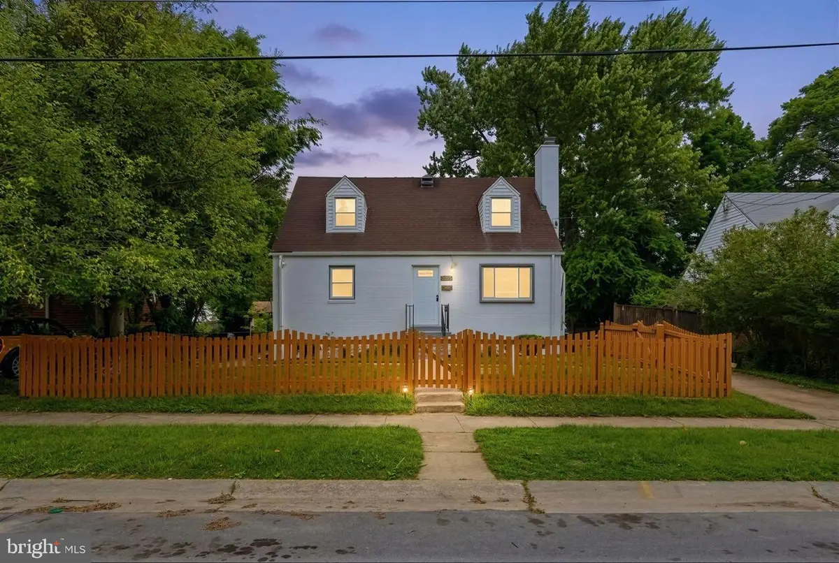 1511 Crest Rd, Silver Spring, MD 20902 - #1