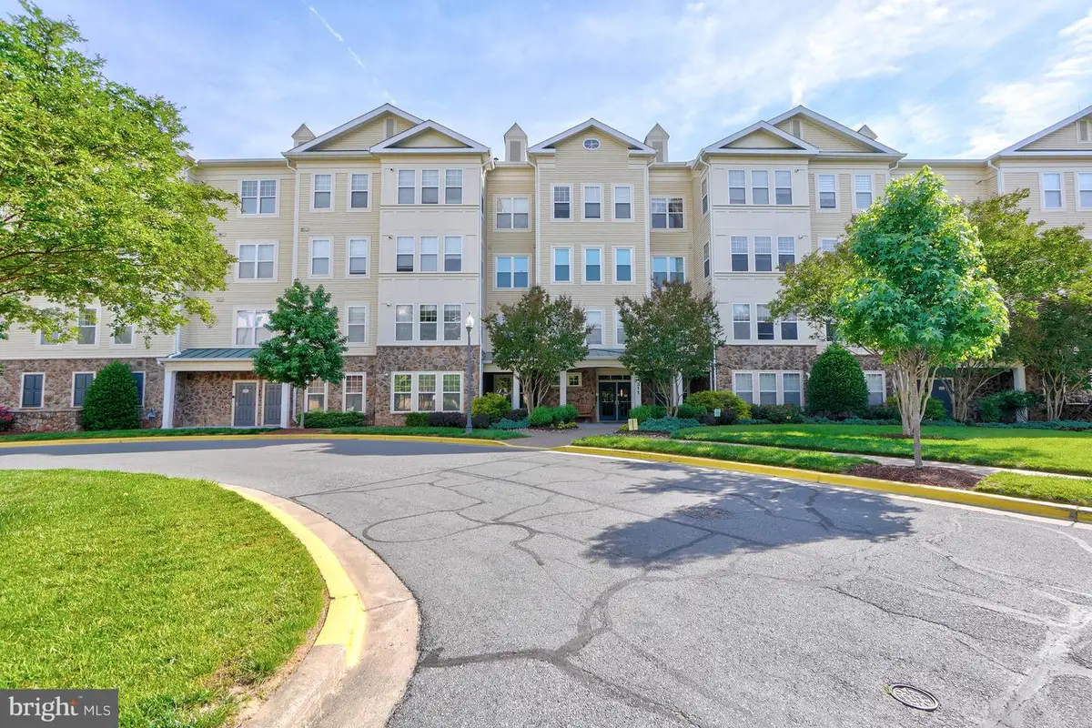 311 High Gables Dr #206, Gaithersburg, MD 20878 - #1