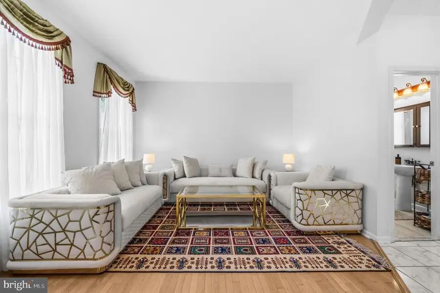 112 Canfield Hill Dr, Gaithersburg, MD 20878 - #2