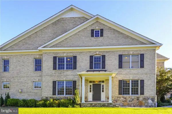 8204 River Quarry Pl, BETHESDA, MD 20817