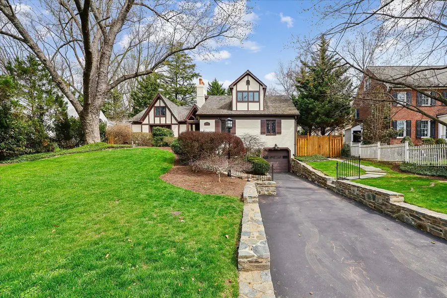 5735 Bradley Blvd, Bethesda, MD 20814 - #2
